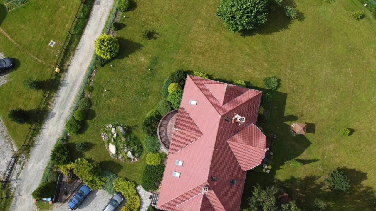 Pokoje Goscinne Dolina Czerwienia Przesieka Exterior foto
