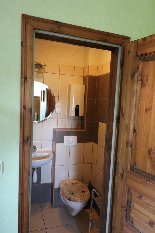 Pokoje Goscinne Dolina Czerwienia Przesieka Exterior foto